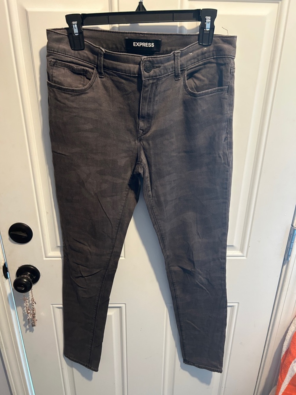 Express Women’s Dark Gray Cameo Jeggings
